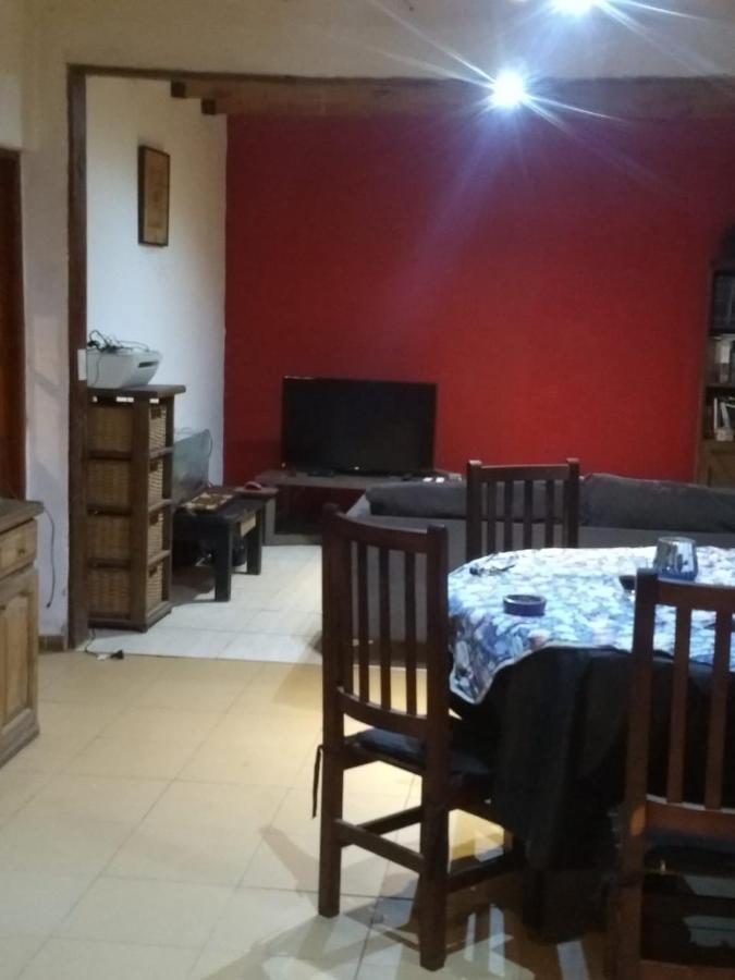 Luis'S House Ezeiza Airport Hotel Monte Grande Exterior photo